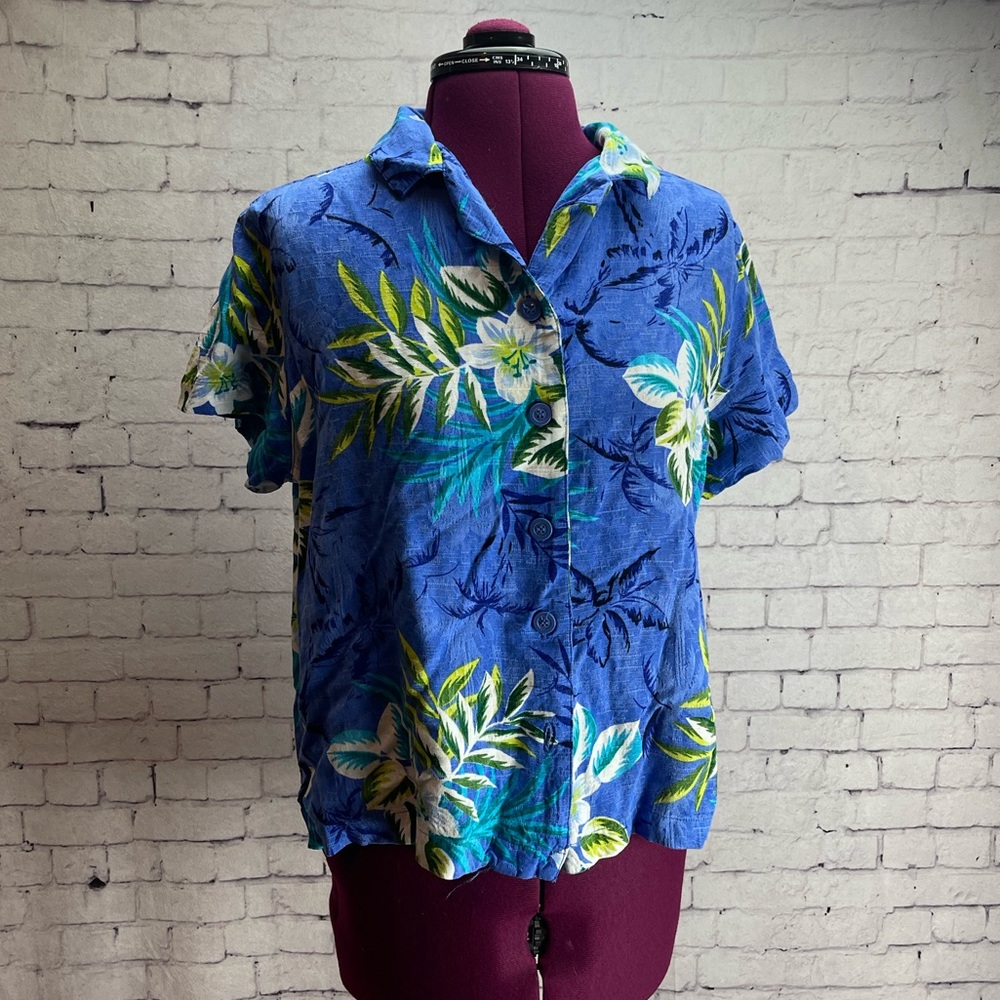 White stag size large 12/14 blue Hawaiian print shirt